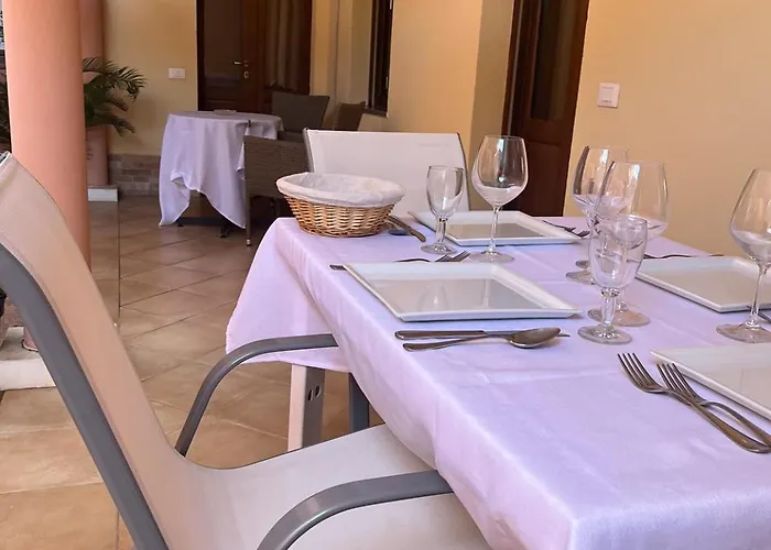 Donna Giovanna Giardino Privato Vicino Spiagge * Pula