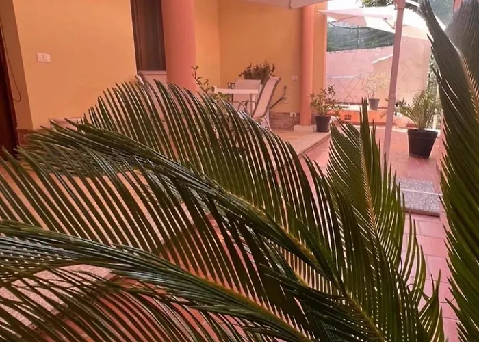 Donna Giovanna Giardino Privato Vicino Spiagge * Pula