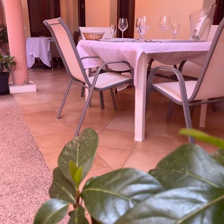 Donna Giovanna * بولا